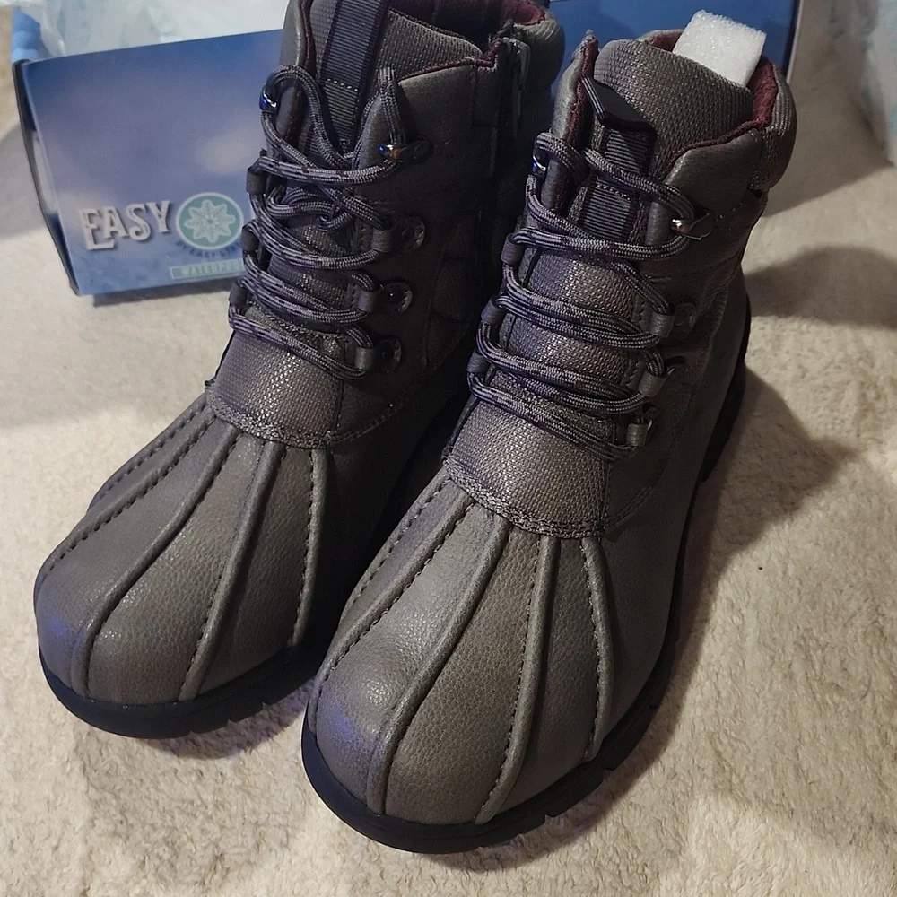Easy Street Stormy Womens Boot 9 M Gray Pebble/Nylon